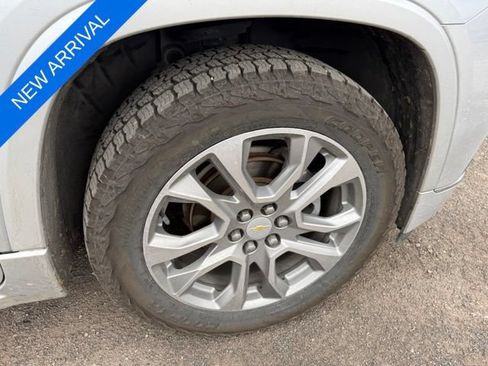 Used 2018 Chevrolet Traverse Premier w/ LPO, 'HIT The Road' Package AWD/4WD image 8