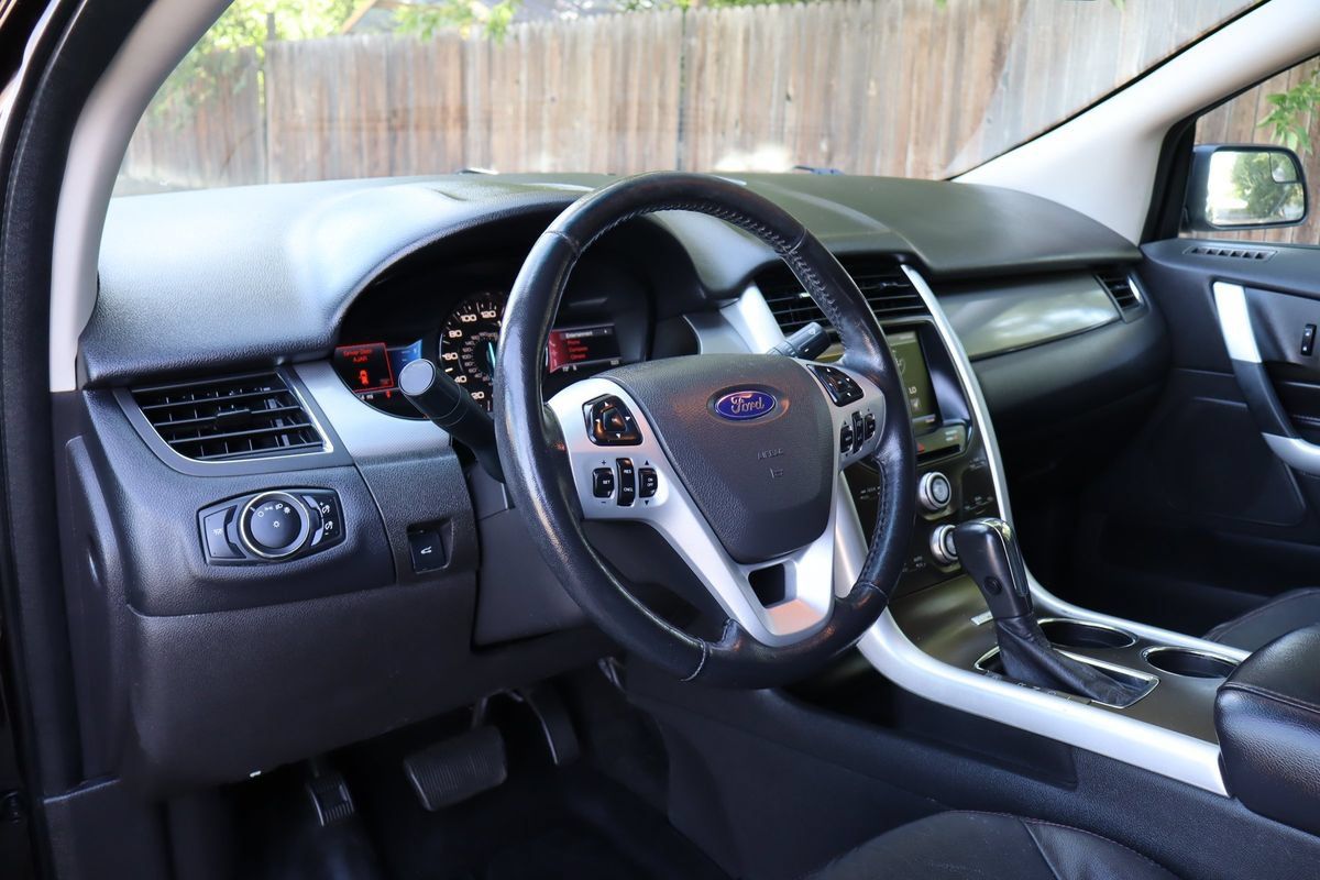 Used 2013 Ford Edge SEL FWD image 15