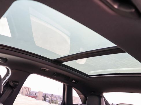 Used 2018 Porsche Macan Sport Edition image 26