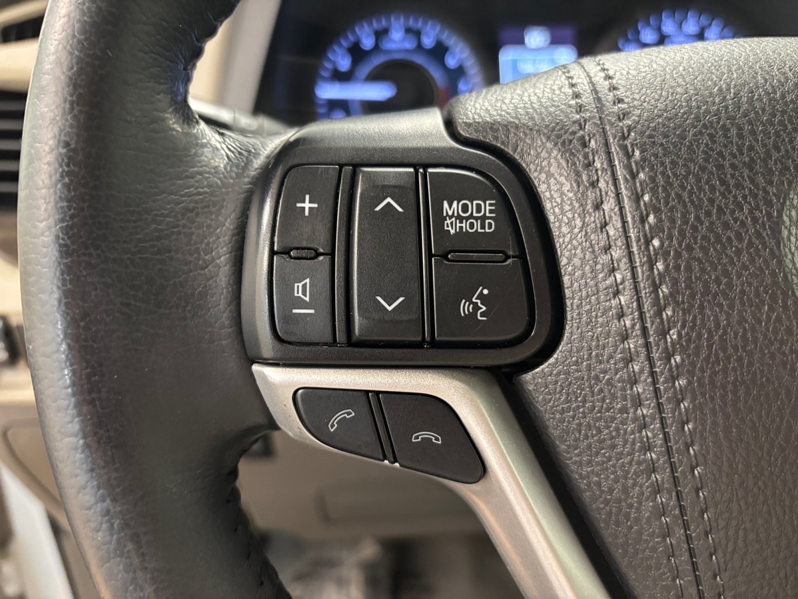 Used 2020 Toyota Sienna XLE FWD image 31