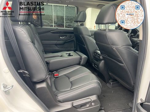 Used 2023 Honda Pilot Touring image 37