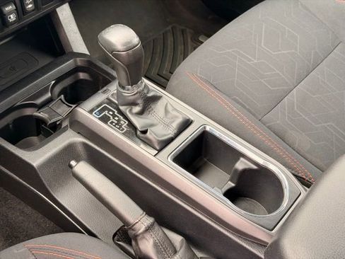 Used 2019 Toyota Tacoma TRD Sport image 18