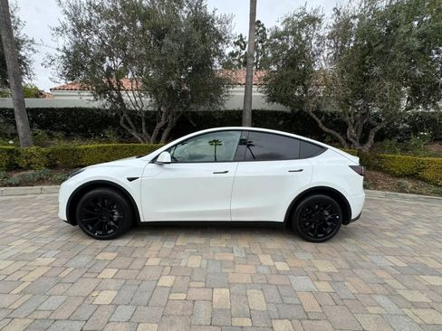 Used 2023 Tesla Model Y Long Range AWD/4WD image 8