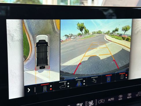 Used 2025 GMC Hummer EV 2X AWD/4WD image 22