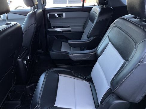 Used 2023 Ford Explorer XLT w/ Equipment Group 202A image 27
