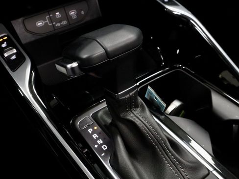 Used 2025 Kia Sorento SX image 34