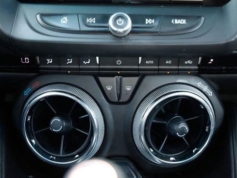 Used 2016 Chevrolet Camaro SS RWD image 30
