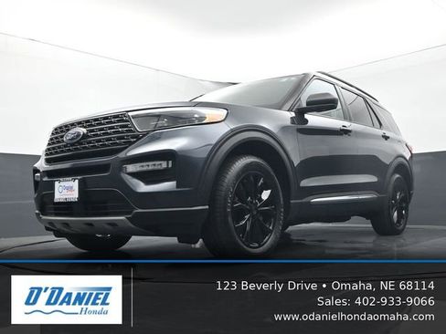 Used 2022 Ford Explorer XLT w/ Equipment Group 202A AWD/4WD image 9