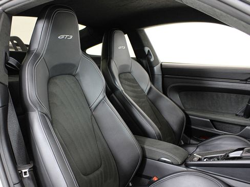Used 2022 Porsche 911 GT3 RWD image 23