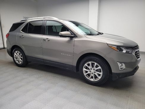 Used 2018 Chevrolet Equinox LT w/ Sun & Infotainment Package FWD image 11