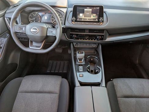 New 2026 Nissan Rogue SV FWD image 8