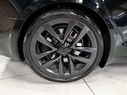 Used 2022 Tesla Model S AWD image 13