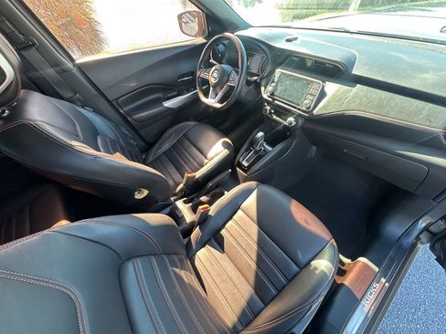 Used 2019 Nissan Kicks SR w/ SR Premium Package image 13