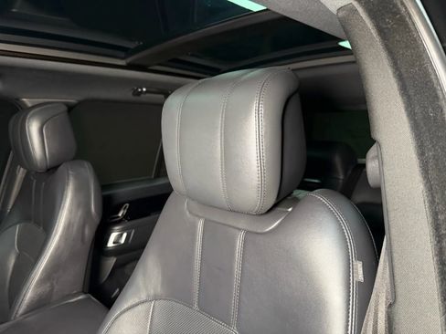 Used 2018 Land Rover Range Rover Supercharged image 42