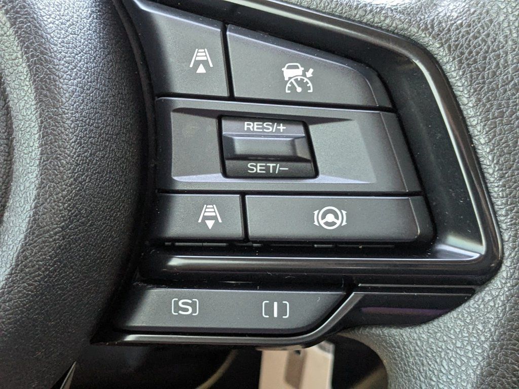 Used 2025 Subaru Crosstrek 2.0i AWD/4WD image 24