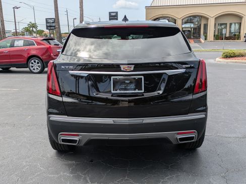 Certified 2025 Cadillac XT5 Premium Luxury w/ Technology Package FWD image 5