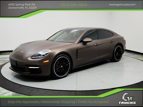 Used 2018 Porsche Panamera 4 AWD/4WD image 1