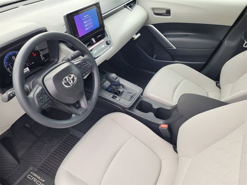 New 2026 Toyota Corolla Cross L image 7