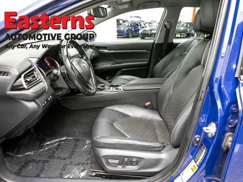 Used 2023 Toyota Camry XSE FWD image 13