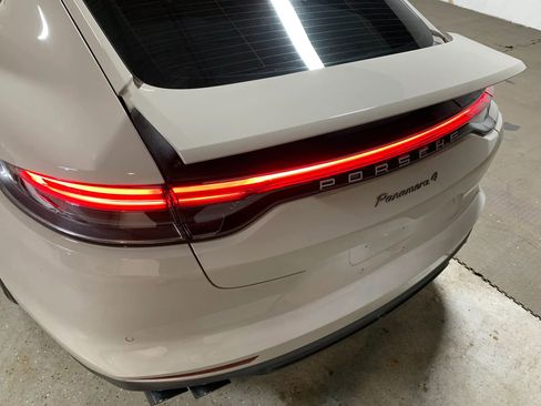 Used 2023 Porsche Panamera 4 Platinum Edition w/ Assistance Package AWD/4WD image 12