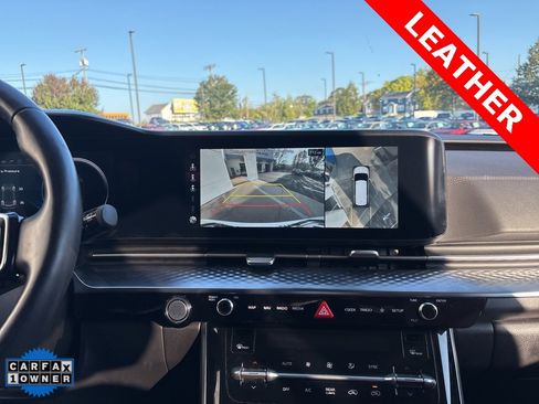 Used 2024 Kia Carnival SX Prestige image 18