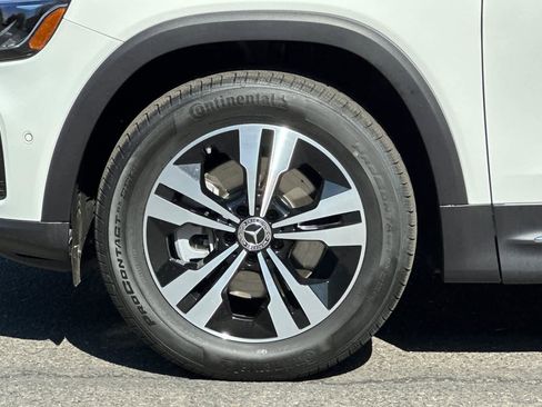 New 2025 Mercedes-Benz GLB 250 image 24