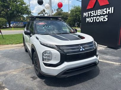 New 2025 Mitsubishi Outlander SE