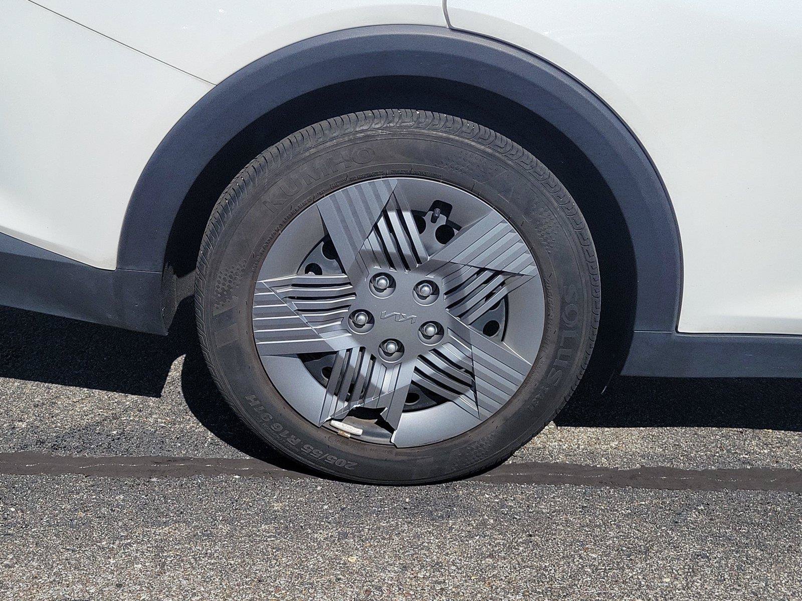 Used 2025 Kia K4 FWD image 5
