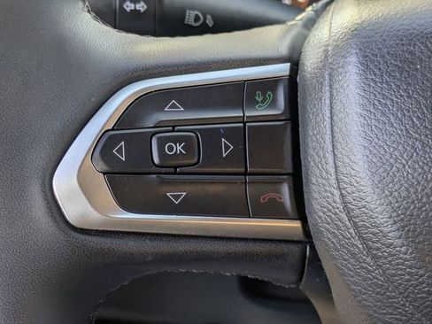 Used 2024 Jeep Compass Latitude image 23