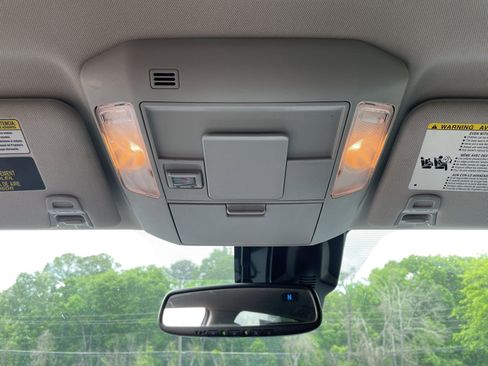 Used 2021 Toyota Tundra SR5 w/ SR5 Upgrade Package AWD/4WD image 19