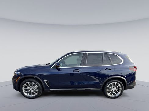 New 2026 BMW X5 xDrive40i w/ Premium Package image 8
