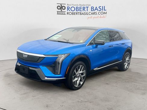 New 2026 Cadillac Optiq Luxury 1 image 1