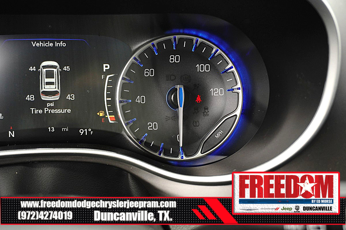 New 2027 Chrysler Pacifica Select FWD image 33