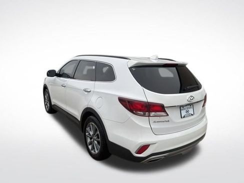 Used 2017 Hyundai Santa Fe SE FWD image 5
