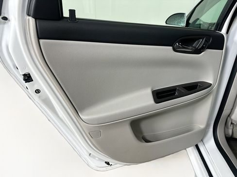 Used 2014 Chevrolet Impala Limited LS FWD image 25