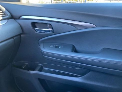 Used 2022 Honda Pilot Sport image 28