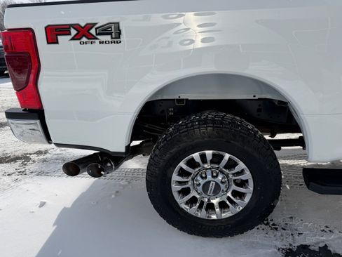 Certified 2022 Ford F250 XLT w/ XLT Premium Package image 13