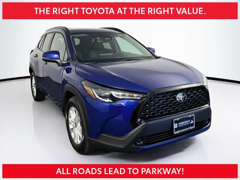 Used 2024 Toyota Corolla Cross LE w/ Moonroof Package AWD/4WD image 1