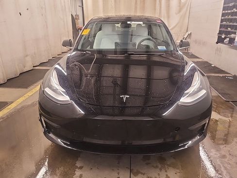 Used 2020 Tesla Model 3 Performance image 2