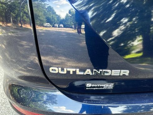 Used 2024 Mitsubishi Outlander SE FWD image 10