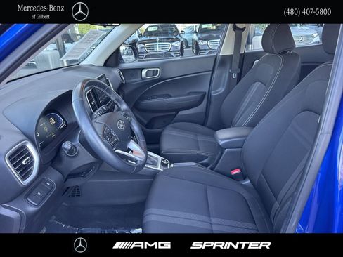 Used 2025 Hyundai Venue SEL FWD image 7