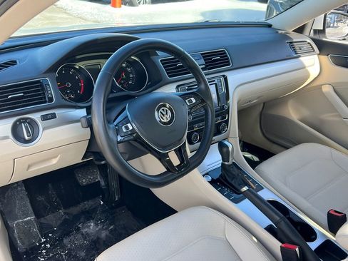 Used 2019 Volkswagen Passat 2.0T Wolfsburg image 19