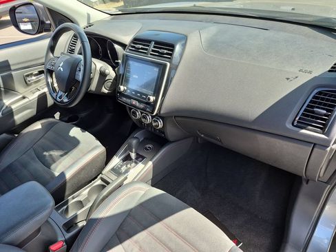 Used 2025 Mitsubishi Outlander Sport SE AWD/4WD image 30