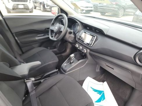 Used 2024 Nissan Kicks S image 4
