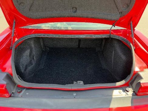 Used 2014 Dodge Challenger SXT RWD image 13