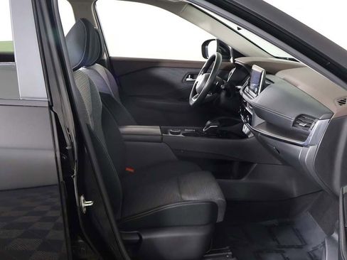 Used 2023 Nissan Rogue SV image 21