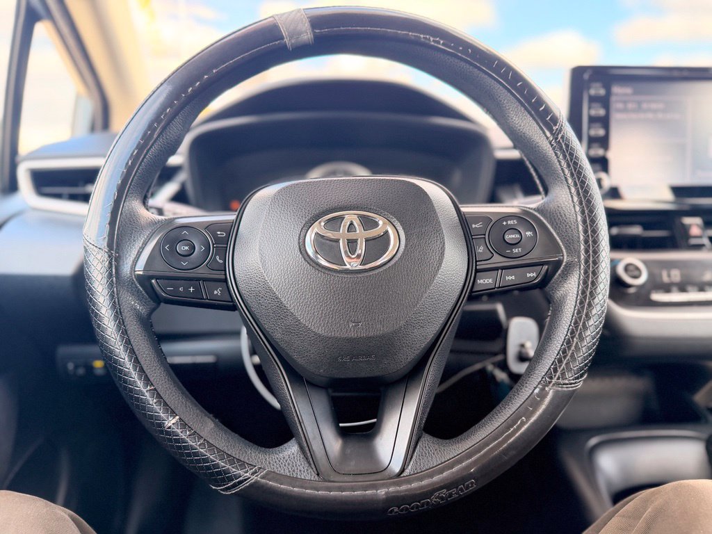 Used 2020 Toyota Corolla LE FWD image 21