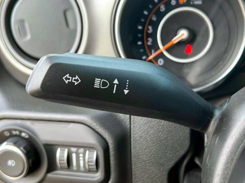 Used 2022 Jeep Wrangler Unlimited Sport AWD/4WD image 24