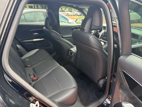 Certified 2025 Mercedes-Benz GLC 300 image 5