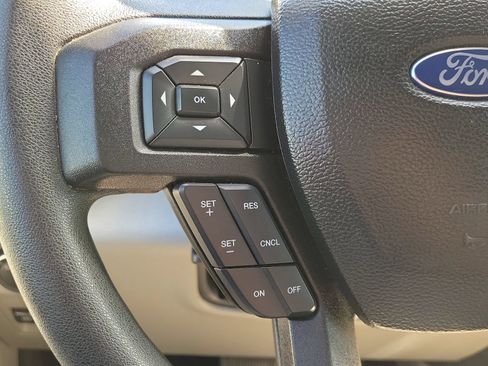 Used 2016 Ford F150 XLT RWD image 23